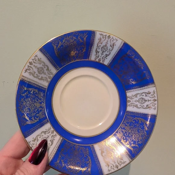 Prince China White and Gold Teacup - Picture 8 of 8